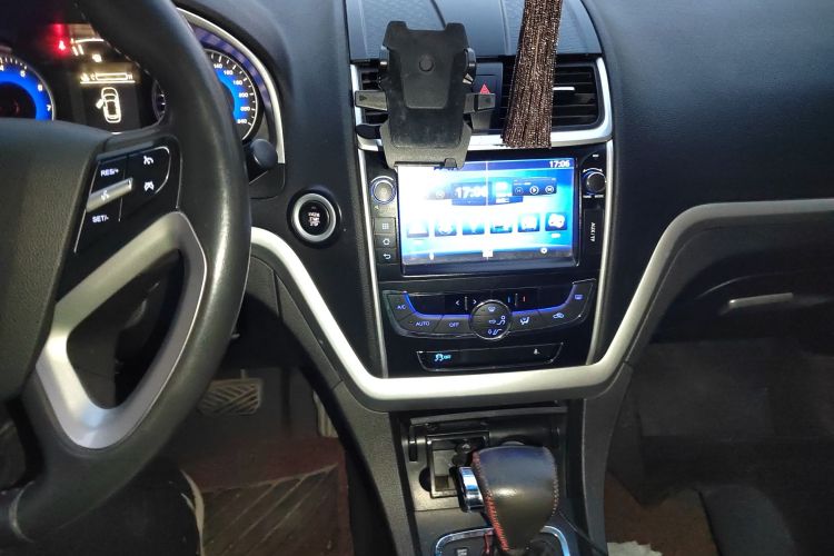 吉利汽车 帝豪 2015款 三厢 1.3T CVT向上版中控内饰16