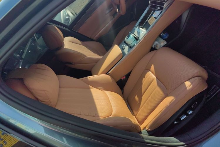 比亚迪 汉L 2025款 EV 701KM激光雷达旗舰型局部细节41