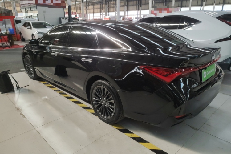 丰田 亚洲龙 2019款 双擎 2.5L 豪华版 国VI车身外观4