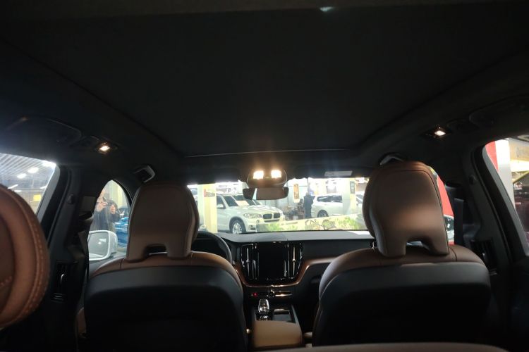 沃尔沃XC60 2025款 B5 四驱智远豪华版中控内饰22