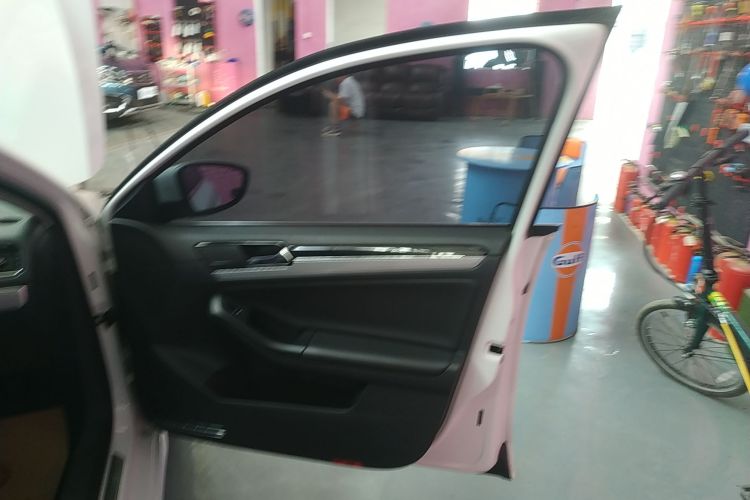 大众 速腾 2016款 230TSI 25周年纪念版中控内饰7005