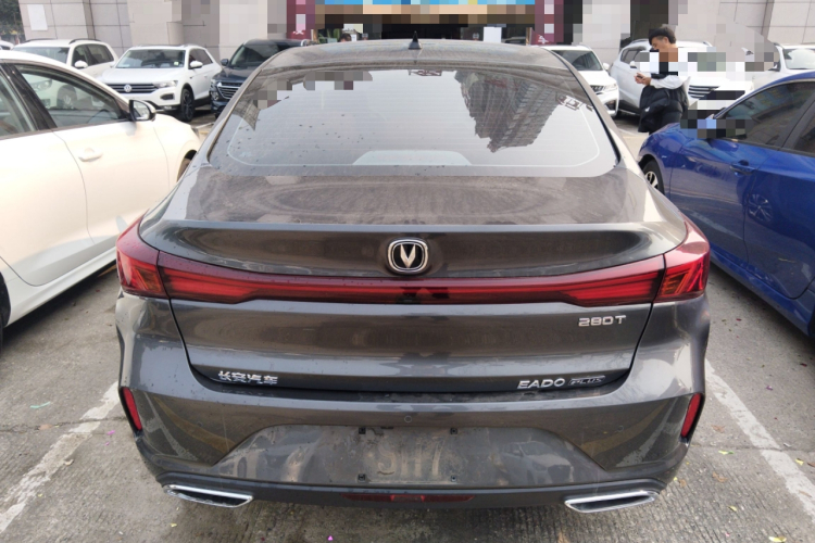 长安 逸动 2024款 PLUS 蓝鲸NE 1.4T GDI DCT高能版车身外观6