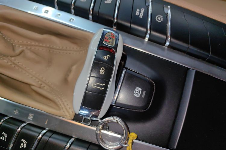 保时捷 2014款 Macan 2.0T中控内饰7001