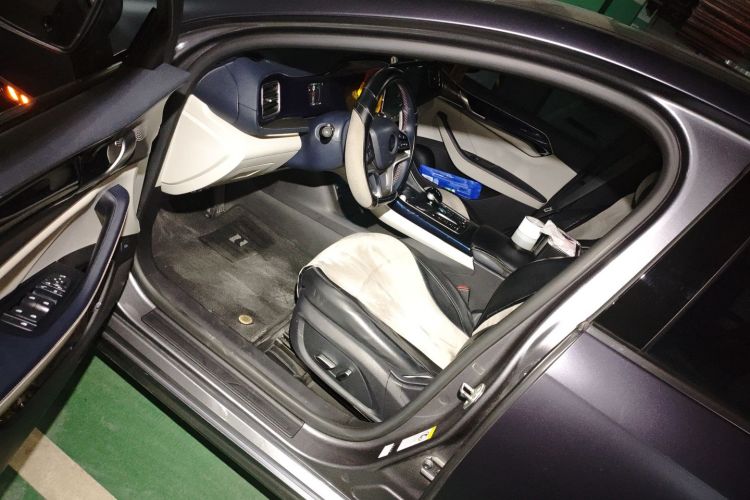 比亚迪 秦PLUS 2021款 EV 500KM 尊贵型中控内饰7003