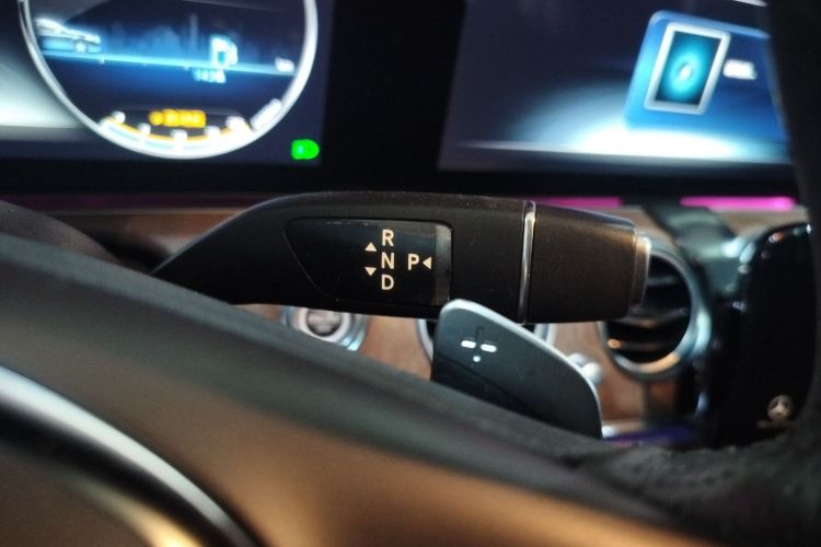 奔驰E级 2018款 改款 E 200 L局部细节18