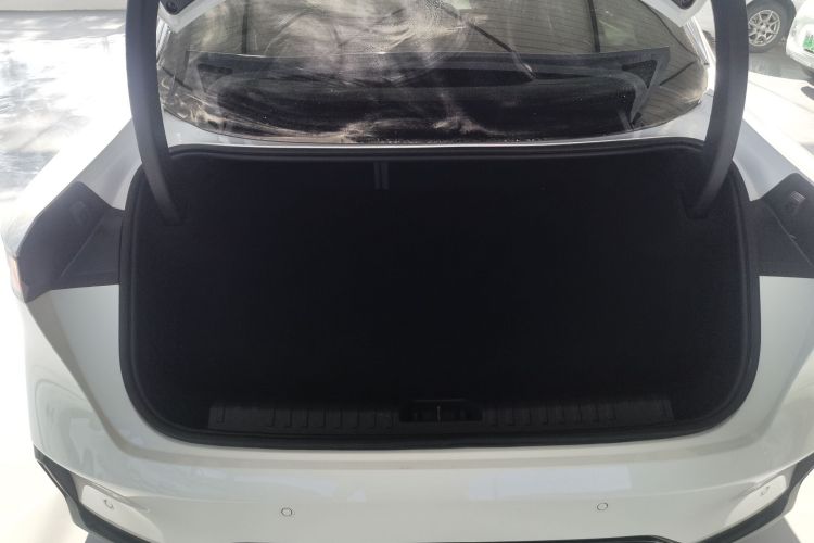 领克07 2024款 EM-P 126长续航 Ultra机舱底盘23