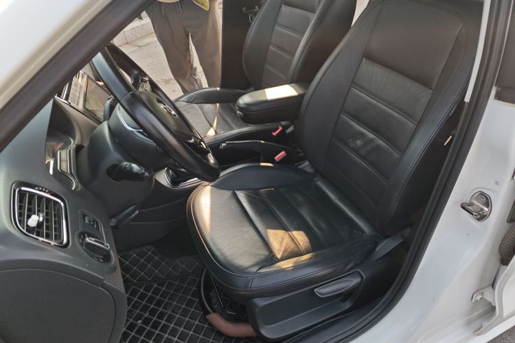 大众 Polo 2014款 1.6L 自动豪华版中控内饰19