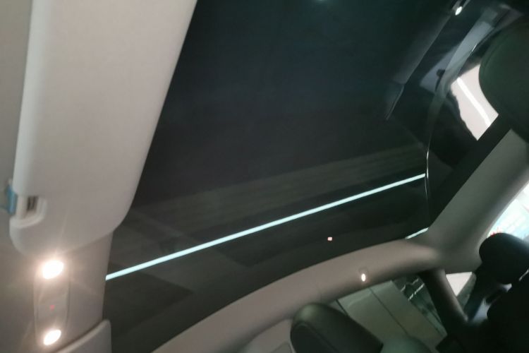 特斯拉 Model Y 2022款 改款 长续航全轮驱动版中控内饰22