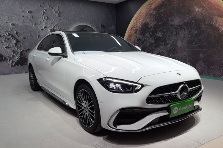 奔驰C级 2023款 改款 C 260 L 运动版车身外观3