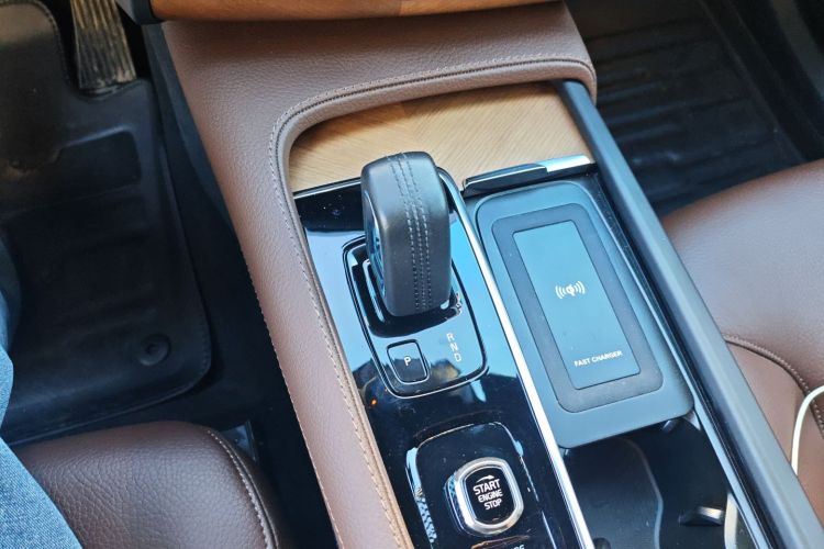 沃尔沃XC90 2021款 B5 智行豪华版 7座中控内饰18