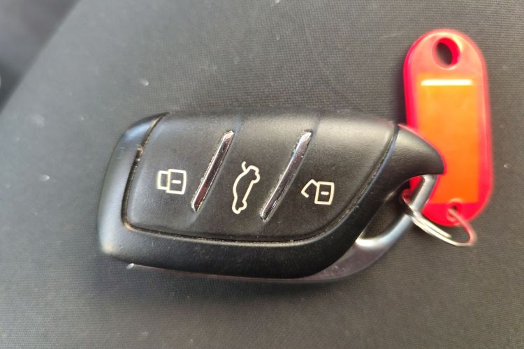 荣威i5 2021款 1.5L CVT铂金版中控内饰7001