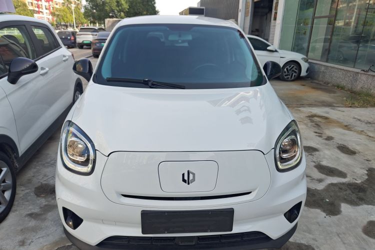 零跑汽车 零跑T03 2022款 玛瑙版车身外观2