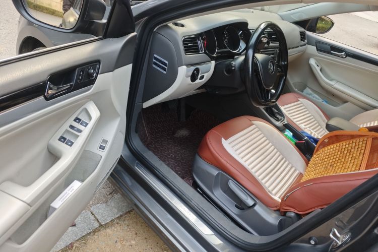 大众 速腾 2015款 230TSI 自动舒适型中控内饰20