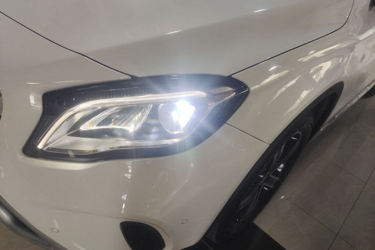 奔驰GLA 2018款 GLA 200 时尚型局部细节36