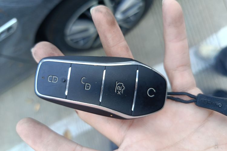 比亚迪 秦PLUS 2023款 冠军版 DM-i 55KM超越型中控内饰11