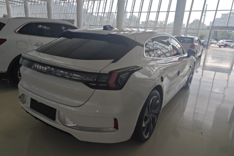 极氪001 2022款 超长续航双电机 ME版车身外观7