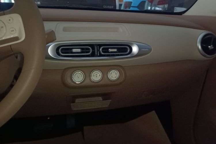 五菱汽车 宏光MINIEV 2025款 四门版 进阶款中控内饰16