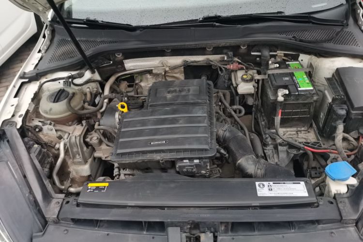 大众 高尔夫 2019款 1.6L 自动舒适型 国V机舱底盘24