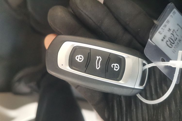 吉利银河 熊猫 2025款 210km 元气熊中控内饰11