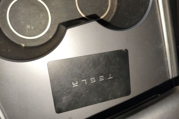 特斯拉 Model 3 2021款 标准续航后驱升级版 3D6中控内饰11