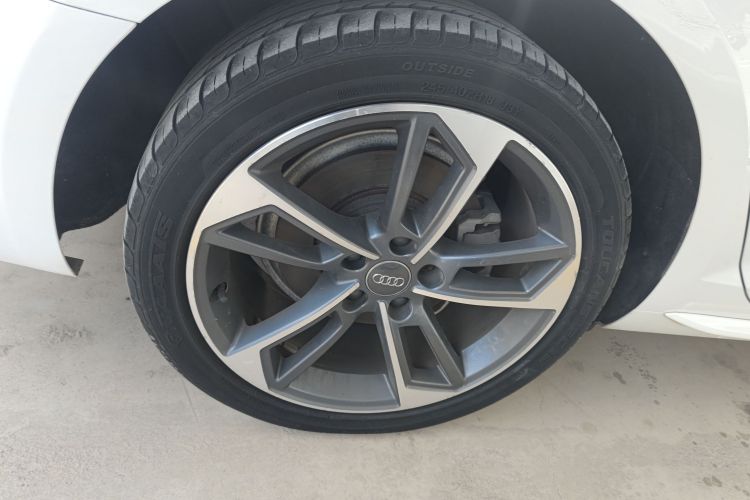 奥迪A4L 2019款 40 TFSI 进取型 国VI车身外观6008