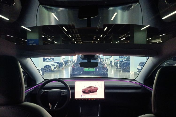 特斯拉 Model Y 2025款 长续航全轮驱动 首发版中控内饰22