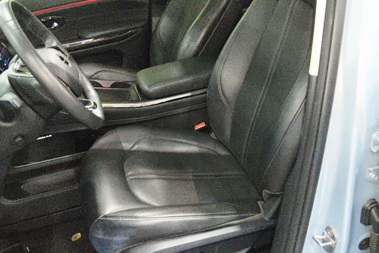 蔚来ES6 2020款 600KM 运动版中控内饰19