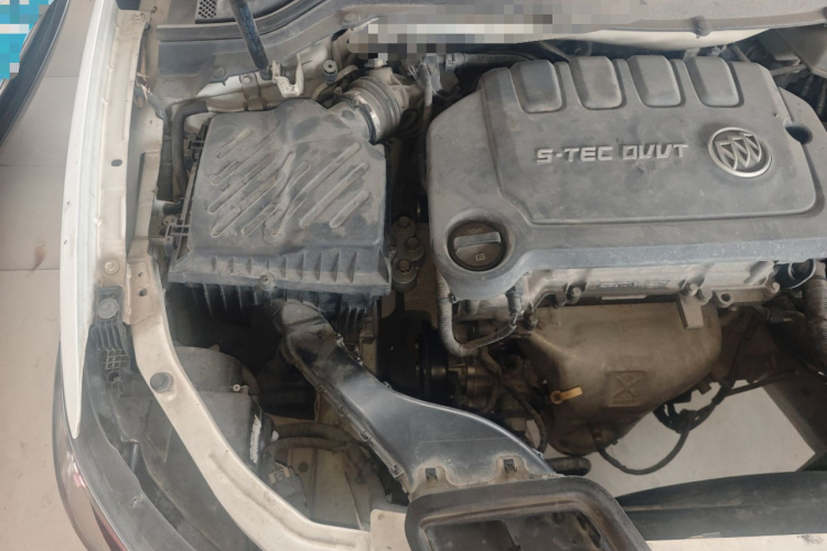 别克 英朗 2015款 15N 手动精英型机舱底盘25