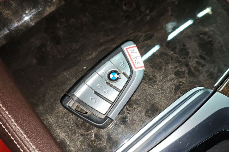 宝马5系 2021款 525Li 豪华套装中控内饰11