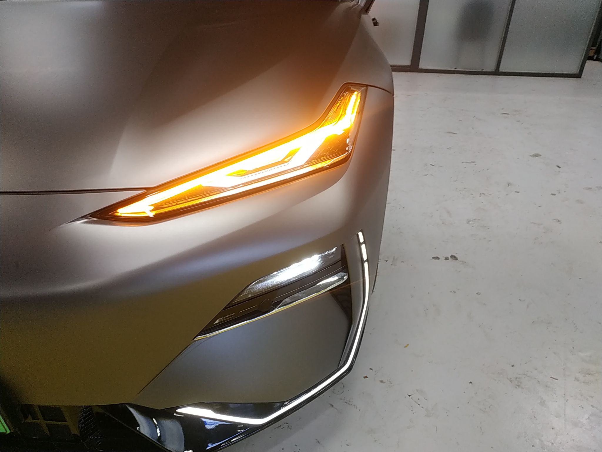 吉利银河 银河E8 2024款 665km 后驱星舰 远航版