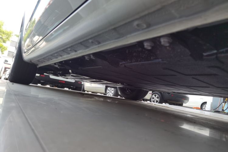 五菱汽车 五菱缤果 2024款 333km 悦享款机舱底盘30