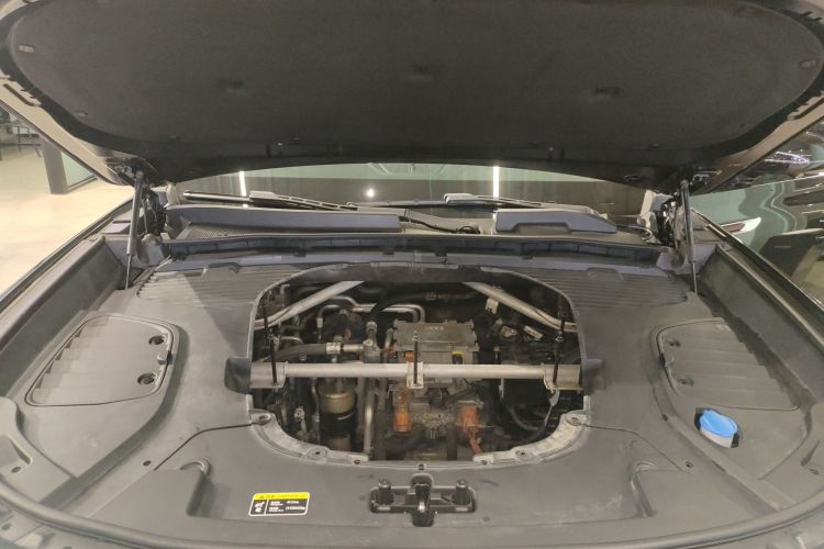 红旗E-HS9 2022款 660km 旗畅版 六座机舱底盘24