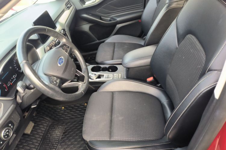 福特 福克斯 2020款 两厢 EcoBoost 180 自动锋潮型中控内饰19