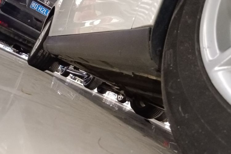 福特 福克斯 2017款 两厢 1.6L 自动风尚型智行版局部细节9001