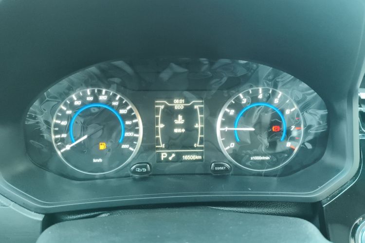 奇瑞 瑞虎3X 2023款 1.5L CVT时尚版中控内饰14