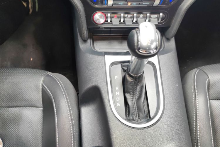 福特 Mustang 2021款 2.3T EcoBoost中控内饰18