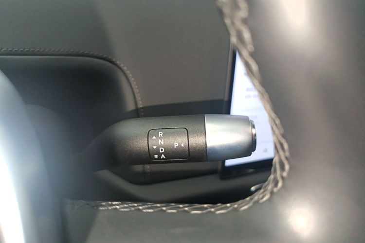 理想汽车 理想L9 2022款 Max中控内饰18