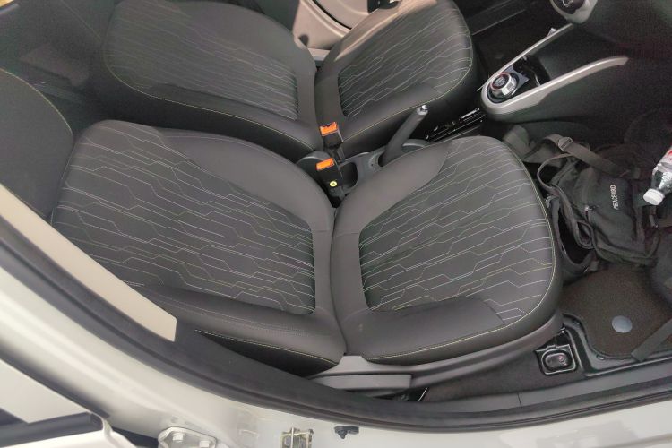 长安欧尚 奔奔E-Star 2021款 国民版 心悦版 磷酸铁锂（31.86kWh）局部细节41