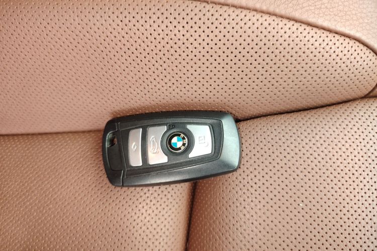 宝马5系 2015款 535Li 领先型中控内饰7001