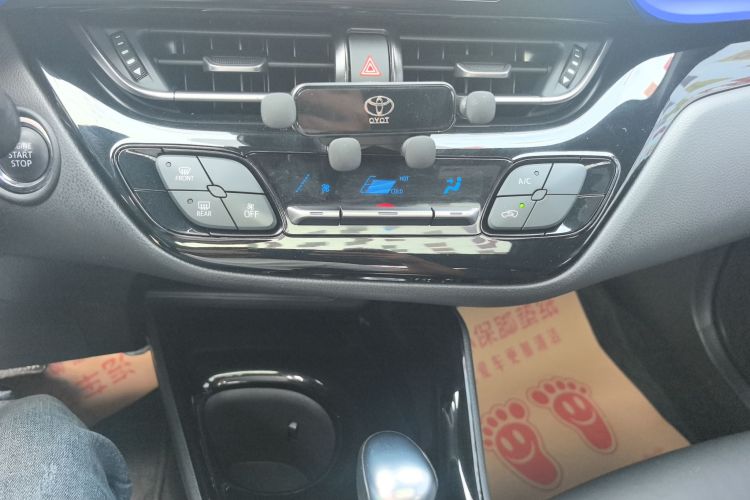 丰田 奕泽IZOA 2018款 2.0L 奕驰版 国VI中控内饰16