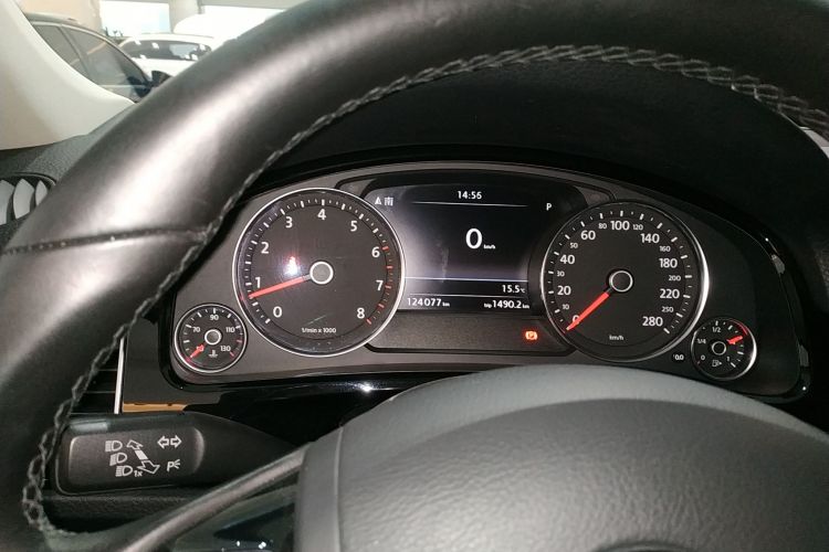 大众 途锐 2017款 3.0TSI 拓界版中控内饰14