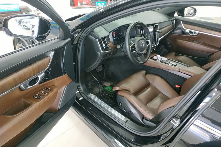 沃尔沃S90 2024款 B5 智远豪华版中控内饰20