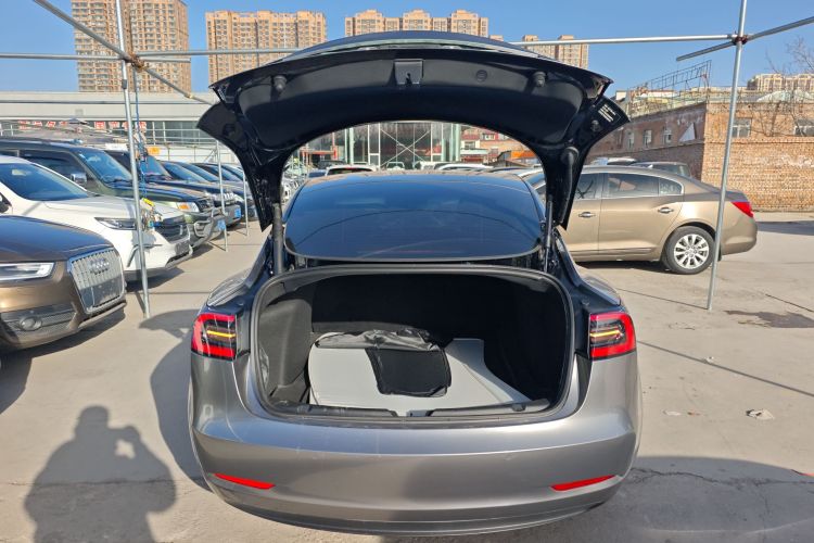 特斯拉 Model 3 2022款 后轮驱动版机舱底盘23