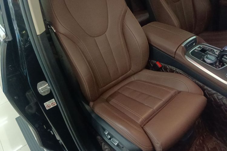 宝马X5(进口) 2020款 xDrive40i M运动套装局部细节41