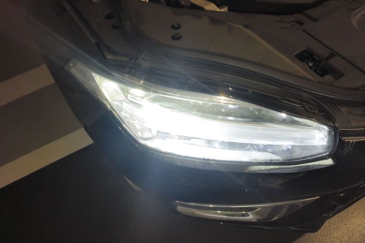 沃尔沃XC90 2024款 B6 智逸豪华版 7座车身外观8