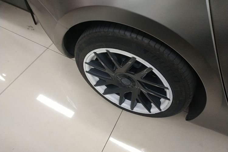 特斯拉 Model 3 2023款 后轮驱动版车身外观6003