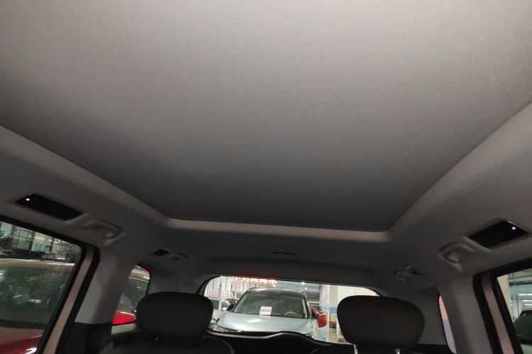 上汽大通MAXUS 大通G70 2024款 2.0T 自动旗舰版 7座局部细节22