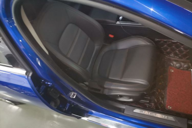 捷豹XEL 2018款 2.0T 200PS 精英版局部细节41