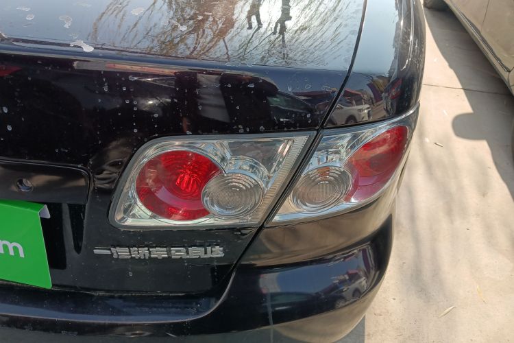 马自达6 2014款 2.0L 自动经典型车身外观9