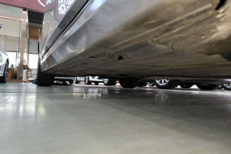 宝马3系 2015款 316Li 时尚型局部细节9001